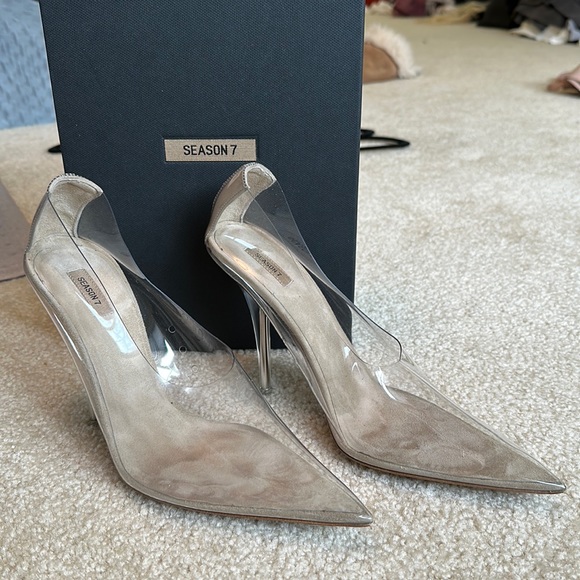 Yeezy season PVC pump size 39